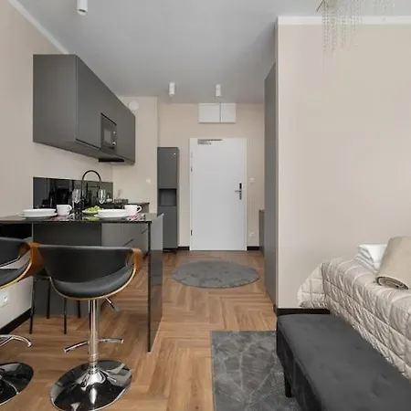 With Balcony, Indoor Pool, Sauna Apartamento