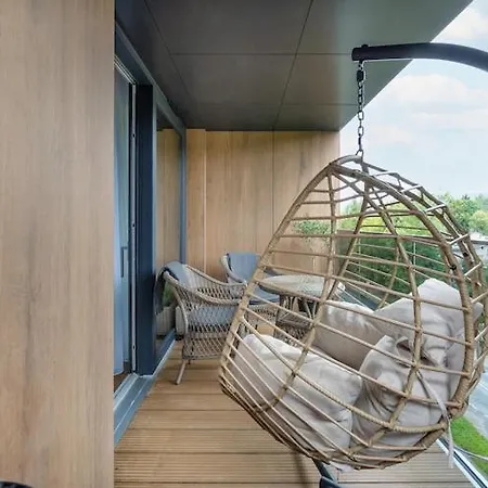 Apartamento With Balcony, Indoor Pool, Sauna