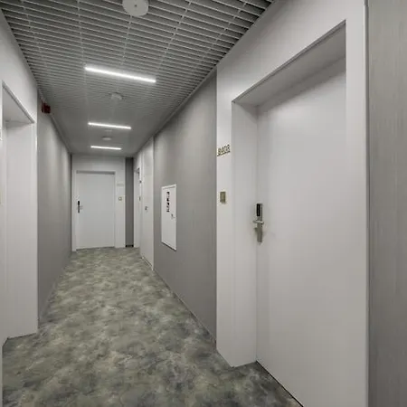 Apartamento With Balcony, Indoor Pool, Sauna