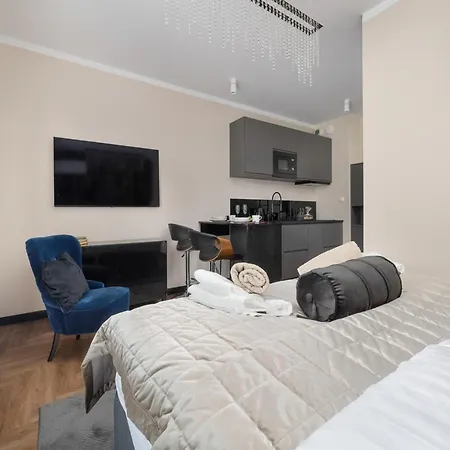 With Balcony, Indoor Pool, Sauna *