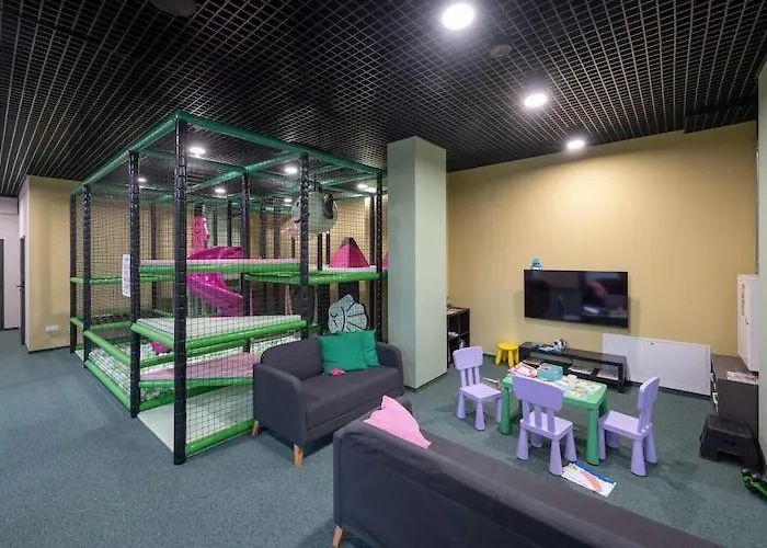 Apartamento With Balcony, Indoor Pool, Sauna